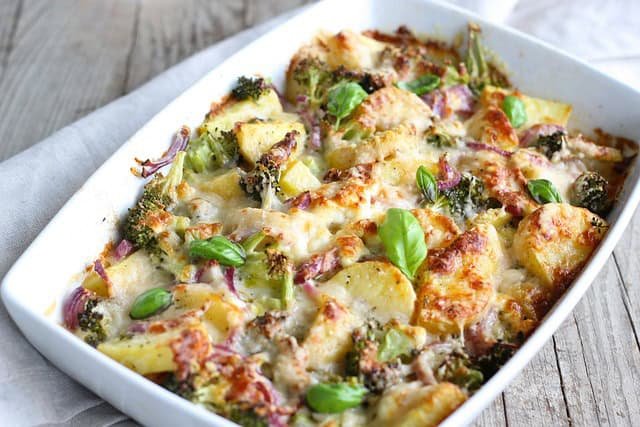10 Easy Dinner Recipes for a Family of 6: Delicious, Budget-Friendly Meals Everyone Will Love! 8 Easy Dinner Recipes for a Family of 6
