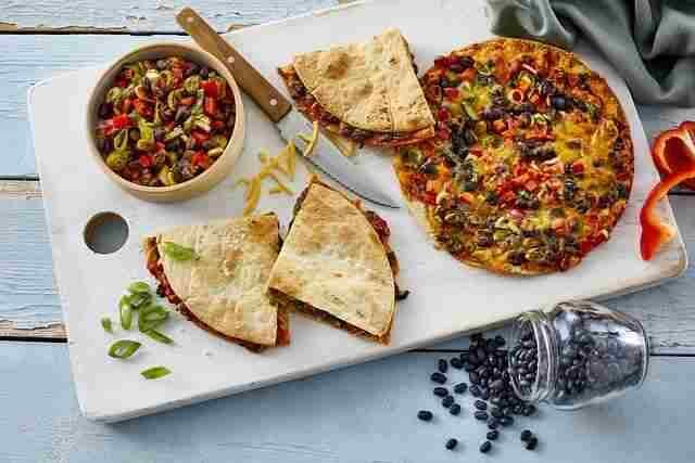 10 Easy Dinner Recipes for a Family of 6: Delicious, Budget-Friendly Meals Everyone Will Love! 9 Beef and Cheese Quesadillas