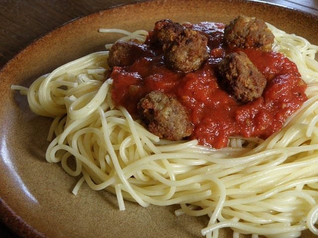 10 Easy Dinner Recipes for a Family of 6: Delicious, Budget-Friendly Meals Everyone Will Love! 2 Easy Dinner Recipes for a Family of 6