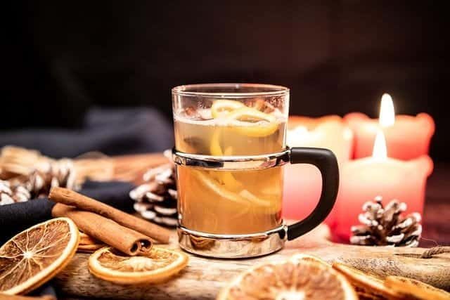 Cinnamon Apple Cider Sangria 1 Low Calorie Christmas Cocktails